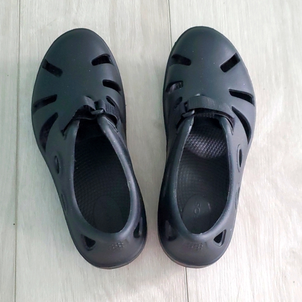 OOFOS OOcandoo Sandal
